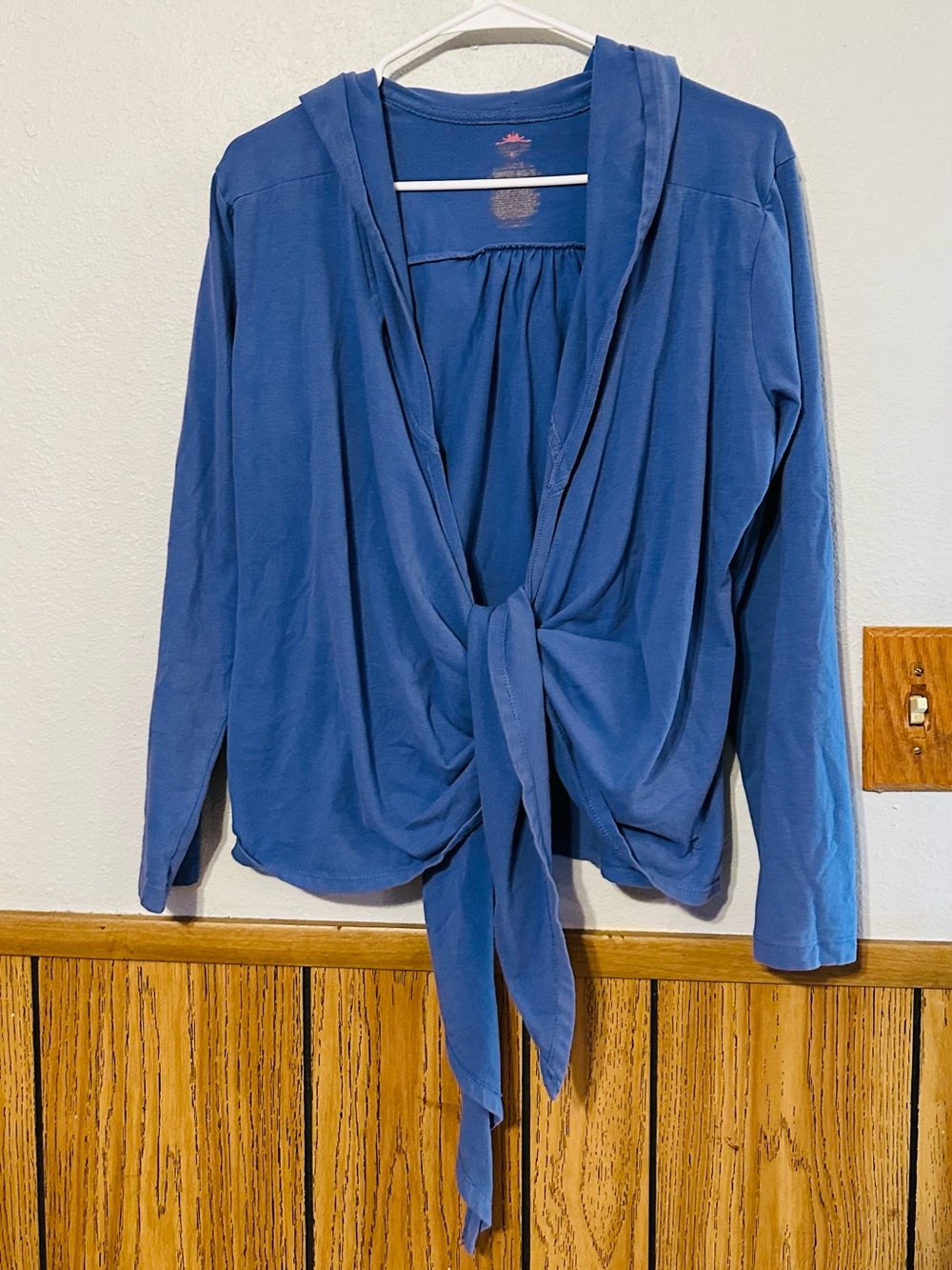Danskin Now women size LARGE (12-14) Tie-Front Top